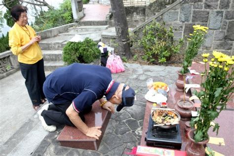 親人過世可以搬家嗎|親人過世未滿一年禁忌重點整理，百日、對年、合爐、。